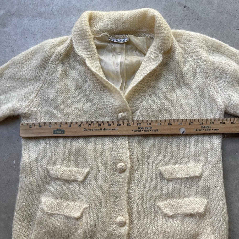 Vintage 60s Mohair Wool Cardigan Shawl Collar Lined Cream Fuzzy Sweater Coat - Picture 4 of 11